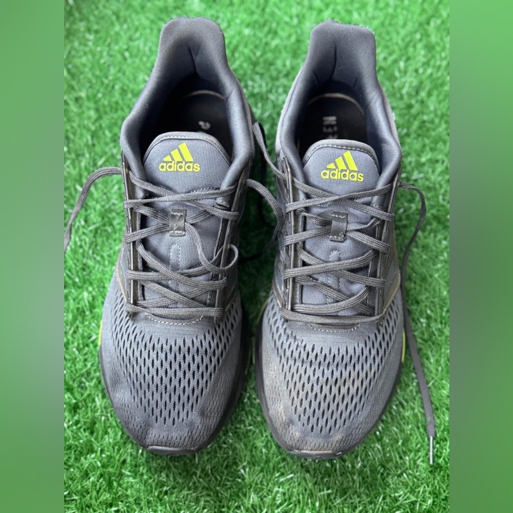 Adidas
adidas EQ21 Run 'Grey Blue Green' H00515
Men’s Size 11.5